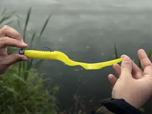 Jigová hlava s držiakom Delphin TYRE / 3ks