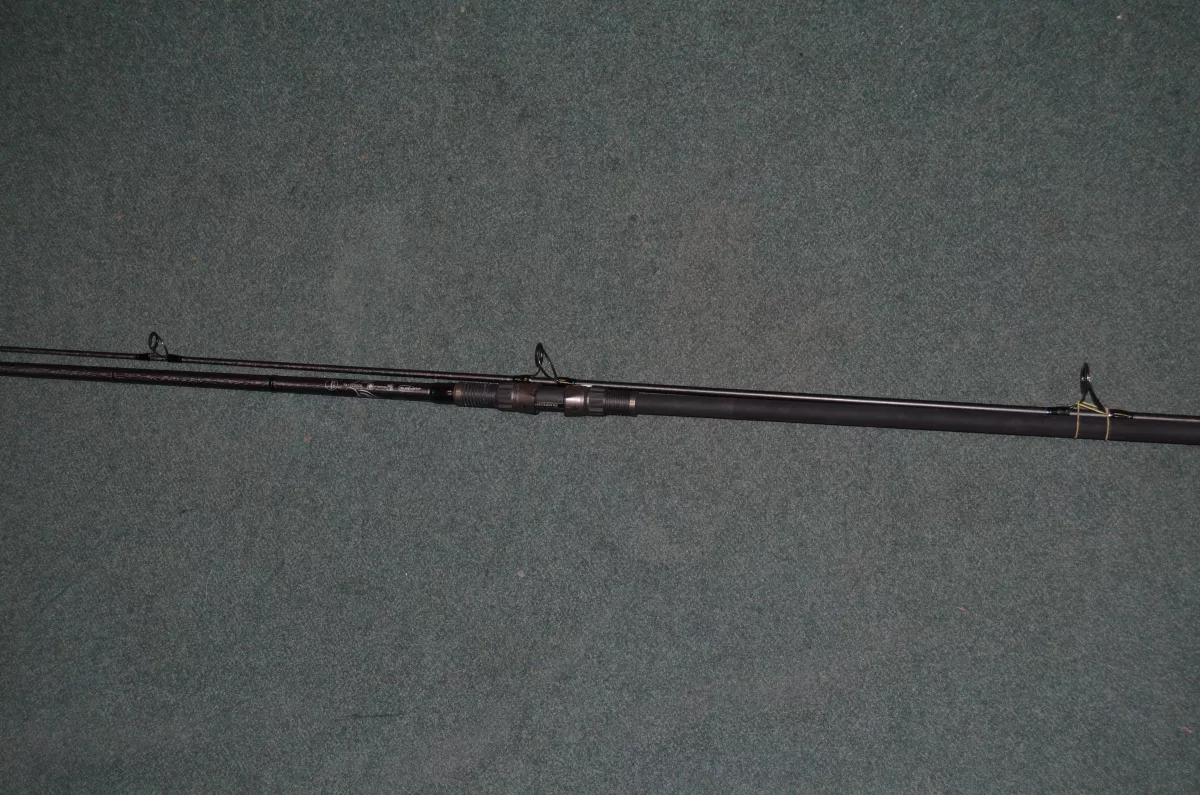 Starší kaprový prut SHIMANO TRIBAL A