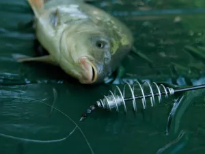 Pružinové krmítko Delphin WireX